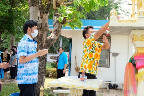 ไฟล์แนบ กปภ.ข.8 จัดพิธีสรงน้ำพระเนื่องในวันสงกรานต์ ร่วมสืบสานวัฒนธรรมประเพณีไทย