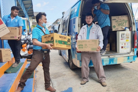 ไฟล์แนบ กปภ.ข.6 ร่วมสมทบทุน พร้อมสนับสนุนน้ำดื่ม และบริจาคอุปกรณ์สิ่งของเพื่อสู้ภัยโควิด-19 รวมมูลค่า 70,000 บาท ณ โรงพยาบาลสนาม มหาวิทยาลัยขอนแก่น จ.ขอนแก่น 