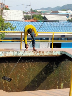 ไฟล์แนบ กปภ.สาขากาญจนบุรี ล้างถังตกตะกอนโรงกรองน้ำ