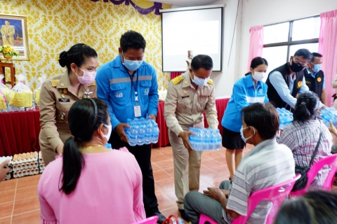 ไฟล์แนบ การประปาส่วนภูมิภาค(กปภ.)สาขาอรัญประเทศ นำโดย นายสกล ถุงทรัพย์ ผู้จัดการการประปาส่วนภูมิภาคสาขาอรัญประเทศ มอบให้พนักงานในสังกัดร่วมกับสมาชิกสภาผู้แทนราษฎร์จังหวัดสระแก้วและเทศบาลตำบลบ้านด่าน
