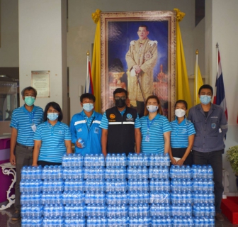 ไฟล์แนบ กปภ.สาขาภูเก็ต มอบน้ำดื่มบรรจุขวดตราสัญลักษณ์ กปภ. เพื่อสนับสนุนการดูแลรักษาผู้ป่วยติดเชื้อไวรัสโคโรนา (Covid-19) ให้กับโรงพยาบาลวชิระภูเก็ต