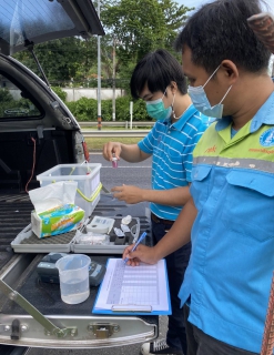 ไฟล์แนบ กปภ.สาขาภูเก็ต ลงพื้นที่ตรวจสอบคุณภาพน้ำปลายท่อ บริเวณพื้นที่  ถลาง กะรน และกะทู้