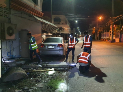ไฟล์แนบ กปภ.สาขากำแพงเพชร ออกสำรวจหาท่อแตกรั่ว ALC  DMA08 ถนนราชดำเนินขวา เนื่องจากน้ำสูญเสียสูง (ตลาดศูนย์การค้า ) พบจุดรั่ว 13 จุด มีแผนดำเนินการต่อเนื่อง