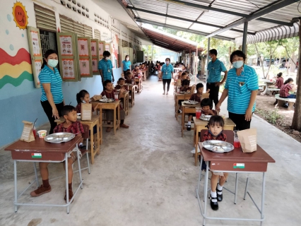 ไฟล์แนบ การประปาส่วนภูมิภาคสาขาเลาขวัญ ร่วมสนับสนุนอาหารกลางวันและเครื่องดนตรี ให้กับ โรงเรียนบ้านหนองผือ อ.เลาขวัญ จ.กาญจนบุรี