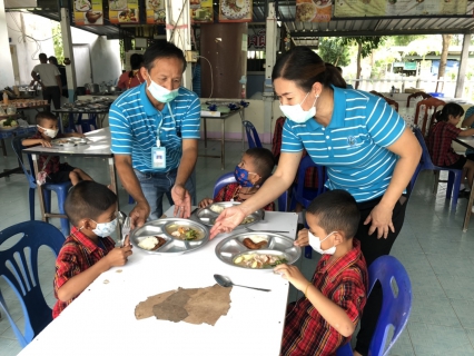 ไฟล์แนบ การประปาส่วนภูมิภาคสาขาเลาขวัญ ร่วมสนับสนุนอาหารกลางวันและเครื่องดนตรี ให้กับ โรงเรียนบ้านหนองผือ อ.เลาขวัญ จ.กาญจนบุรี