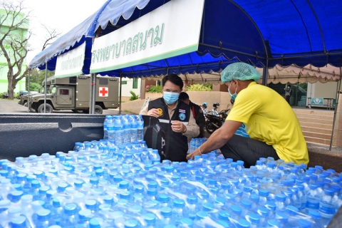 ไฟล์แนบ กปภ.สาขาอุบลราชธานี มอบน้ำดื่มบรรจุขวดเพื่อใช้ในโรงพยาบาลสนามแจระแม  ศูนย์พักคอยเพิ่มทองอินทร์บริรักษ์ และที่ว่าการอำเภอเมืองอุบลราชธานี