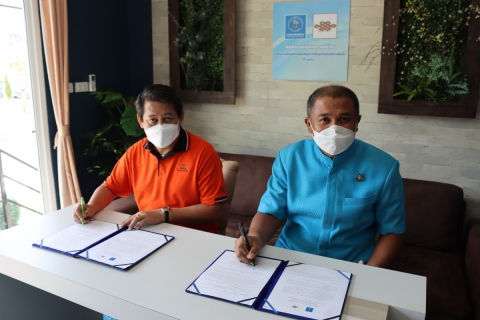 ไฟล์แนบ กปภ.ข.1 และ กปภ.สาขาชลบุรี (พ) ร่วมกับ บริษัท เอ-เวสท์ พร็อพเพอร์ตี้ จำกัด ร่วมลงนาม MOU โครงการส่งเสริมสนับสนุนการใช้อุปกรณ์ประหยัดน้ำ