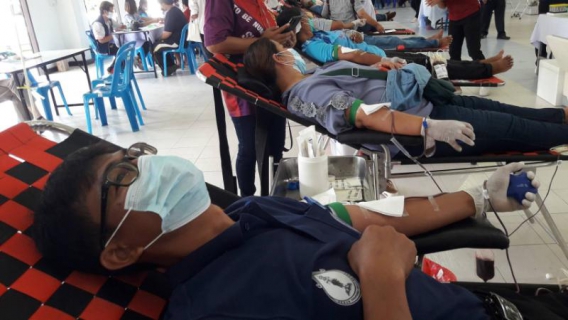 ไฟล์แนบ กปภ.สาขาศีขรภูมิสนับสนุนน้ำดื่ม โครงการ ให้ความรู้ ให้เลือด...ให้ชีวิต