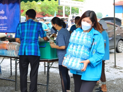 ไฟล์แนบ กปภ.สาขาปทุมธานี สนับสนุนน้ำดื่มตราสัญลักษณ์ กปภ. ให้กับที่ว่าการอำเภอเมืองปทุมธานีร่วมกับกรมโยธาธิการและผังเมืองจังหวัดปทุมธานี เพื่อช่วยเหลือประชาชนที่ได้รับผลกระทบจากสถานการณ์การแพร่ระบาดของเชื้อไวรัส Covid-19