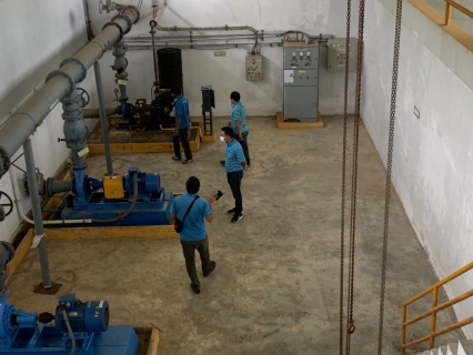 ไฟล์แนบ การประปาส่วนภูมิภาคสาขาขนอม ร่วมให้การสนับสนุน กองระบบผลิตและควบคุมคุณภาพน้ำ การประปาส่วนภูมิภาคเขต 4 ในการสำรวจระบบไฟฟ้า  และเครื่องสูบน้ำของ กปภ.สาขาขนอม
