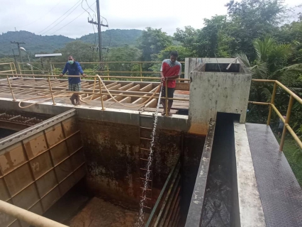 ไฟล์แนบ การประปาส่วนภูมิภาคสาขาตราด ดำเนินการล้างถังตกตะกอน ,ห้องจ่ายสารเคมี และทำความสะอาดรอบบริเวณอาคาร ณ.สถานีผลิตน้ำบ่อไร่