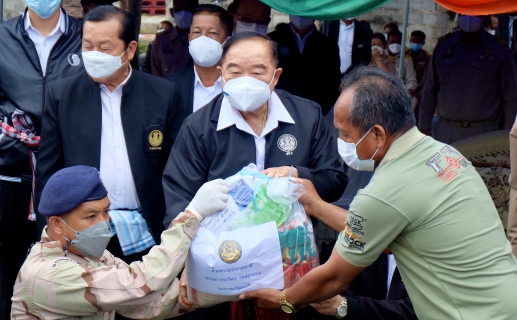 ไฟล์แนบ กปภ.สาขาขอนแก่น (พ) บริการน้ำดื่มบรรจุขวดตราสัญลักษณ์ กปภ. เพื่อให้บริการ หน่วยงานราชการและประชาชนในการต้อนรับ พลเอก ประวิตร วงษ์สุวรรณ รองนายกรัฐมนตรี พร้อมคณะฯ ลงพื้นที่ติดตามสถานการณ์น้ำท่วมพร้อมแจกถุงยังชีพให้ผู้ประสบอุทกภัย