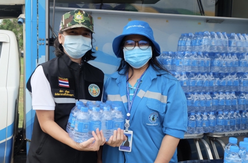 ไฟล์แนบ กปภ.สาขาขอนแก่น (พ) บริการน้ำดื่มบรรจุขวดตราสัญลักษณ์ กปภ. เพื่อให้บริการ หน่วยงานราชการและประชาชนในการต้อนรับ พลเอก ประวิตร วงษ์สุวรรณ รองนายกรัฐมนตรี พร้อมคณะฯ ลงพื้นที่ติดตามสถานการณ์น้ำท่วมพร้อมแจกถุงยังชีพให้ผู้ประสบอุทกภัย