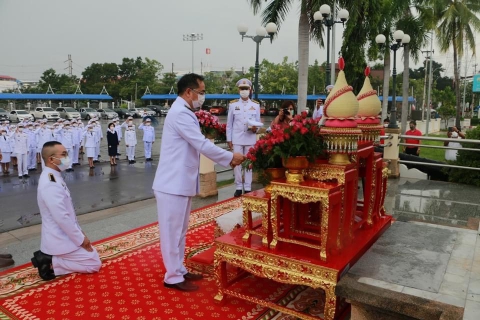 ไฟล์แนบ กปภ.สาขาสมุทรสงคราม ร่วมพิธีวางพวงมาลาเพื่อน้อมรำลึก เนื่องในวันคล้ายวันสวรรคต พระบาทสมเด็จพระจุลจอมเกล้าเจ้าอยู่หัว รัชกาลที่ 5