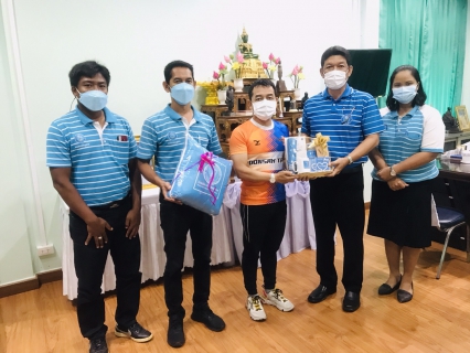 ไฟล์แนบ ในวันศุกร์ที่ 5 พฤศจิกายน  2564  การประปาส่วนภูมิภาคสาขากาญจนดิษฐ์         โดยนายสุรพงศ์ สมหวัง ผู้จัดการ กปภ.สาขากาญจนดิษฐ์ พร้อมหัวหน้างานและพนักงานในสังกัดได้เข้าพบ นายจักรกฤษณ์ ฝั่งชลจิตร์ นายอำเภอดอนสัก จังหวัดสุราษฎร์ธานี เพื่อรายงานตัว เนื่องในโอกาสได้รับการแต่งตั้งให้ดำรงตำแหน่งผู้จัดการการประปาส่วนภูมิภาคสาขากาญจนดิษฐ์  ทั้งนี้ขอความสนับสนุนการปฏิบัติงานในตำแหน่งผู้จัดการการประปาส่วนภูมิภาคสาขากาญจนดิษฐ์ การบริหารจัดการ การมีส่วนร่วมในการพัฒนาพื้นที่ การให้บริการ ของการประปาส่วนภูมิภาคสาขากาญจนดิษฐ์ต่อไป