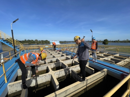 ไฟล์แนบ การประปาส่วนภูมิภาค(กปภ.)สาขาอรัญประเทศนำโดยนายสกล ถุงทรัพย์ ผจก.กปภ.สาขาอรัญประเทศ มอบหมายให้หัวหน้างานและพนักงานในสังกัดงานผลิต ร่วมกันล้างถังตกตะกอน ประจำเดือน พฤศจิกายน 2564