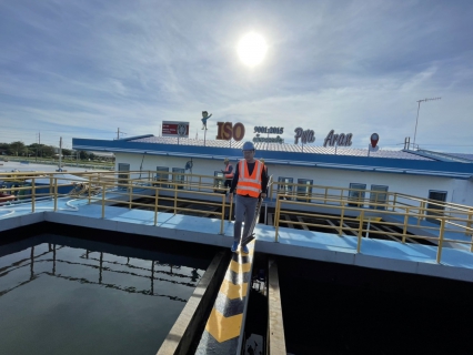 ไฟล์แนบ การประปาส่วนภูมิภาค(กปภ.)สาขาอรัญประเทศนำโดยนายสกล ถุงทรัพย์ ผจก.กปภ.สาขาอรัญประเทศ มอบหมายให้หัวหน้างานและพนักงานในสังกัดงานผลิต ร่วมกันล้างถังตกตะกอน ประจำเดือน พฤศจิกายน 2564
