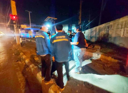 ไฟล์แนบ กปภ.สาขาปทุมธานีลงพื้นที่ตรวจสอบหาท่อแตกเพื่อลดน้ำสูญเสีย และคืนรายได้ให้องค์กร 