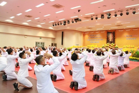 ไฟล์แนบ กปภ.ข.6 ร่วมพิธีวางพานพุ่มและถวายบังคม 5 ธันวา ณ ศาลากลาง จ.ขอนแก่น