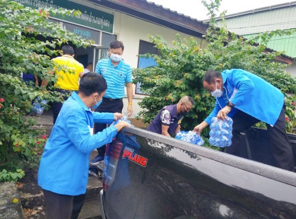 ไฟล์แนบ การประปาส่วนภูมิภาคสาขาทุ่งสง มอบน้ำดื่มบรรจุขวดสัญลักษณ์ กปภ. ให้กับ ที่ว่าการอำเภอทุ่งสง