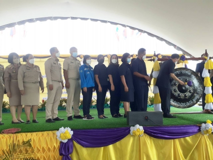 ไฟล์แนบ กปภ.สาขาคลองท่อม มอบน้ำดื่มบรรจุขวดตราสัญลักษณ์ กปภ.ในโครงการคลินิกเกษตรเคลื่อนที่ฯ และโครงการจังหวัดกระบี่เคลื่อนที่ 