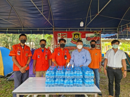ไฟล์แนบ กปภ.สาขาบางสะพาน มอบน้ำดื่มบรรจุขวดตราสัญลักษณ์ กปภ.  ณ จุดบริการประชาชน โครงการป้องกันและลดอุบัติเหตุทางถนนช่วงเทศกาลปีใหม่ 2565 