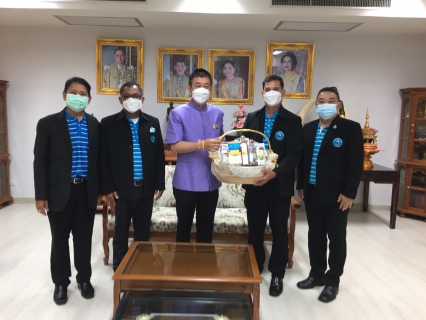 ไฟล์แนบ กปภ.สาขาตรัง มอบกระเช้าของขวัญสวัสดีปีใหม่พร้อมขอพร ผู้ว่าราชการจังหวัดตรัง