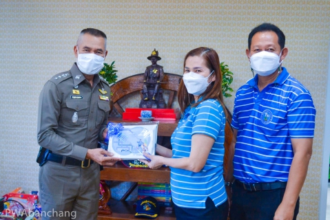 ไฟล์แนบ สาขาบ้านฉาง เข้าสวัสดีปีใหม่นายอำเภอ และ ผกก.สภ.บ้านฉาง
