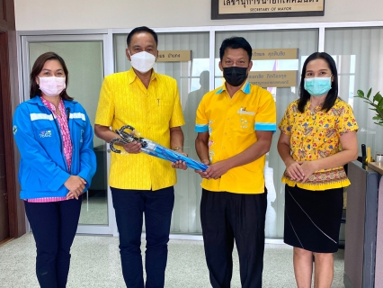ไฟล์แนบ การประปาส่วนภูมิภาคสาขากระบี่ ลงพื้นที่พบผู้ใช้น้ำรายใหญ่ ภายใต้กิจกรรมมุ่งมั่นเพื่อปวงชน เติมใจให้กันครั้งที่ 2/2565 