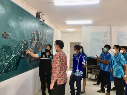 ไฟล์แนบ รองผู้ว่าฯ พังงา ตรวจเยี่ยมสาขาพังงา ติดตามสถานการณ์น้ำ รับบริการน้ำประปาหน้าแล้ง