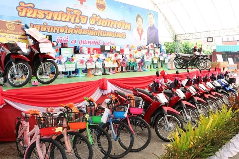 ไฟล์แนบ กปภ.สาขากำแพงเพชร สนับสนุนของร่วมกิจกรรมวันรวมน้ำใจช่วยกาชาด งานประเพณีนบพระ - เล่นเพลง และงานกาชาดจังหวัดกำแพงเพชร