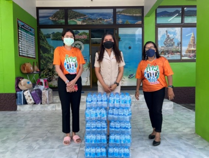 ไฟล์แนบ กปภ.สาขาเกาะสมุย มอบน้ำดื่มบรรจุขวดตราสัญลักษณ์กปภ.เพื่อสนับสนุนในโครงการก้าวท้าใจ SEASON 4 