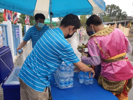 ไฟล์แนบ กปภ.สาขากำแพงเพชร สนับสนุนน้ำดื่มบรรจุขวดเพื่อให้บริการประชาชนในงานประเพณีนบพระเล่นเพลง ประจำปี 2565
