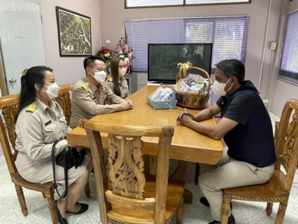 ไฟล์แนบ กปภ.สาขาตะกั่วป่า เดินทางแสดงความยินดีกับ นายไตรทิพย์ สกุลประดิษฐ์ นายอำเภอตะกั่วป่า เนื่องในโอกาสเข้ารับตำแหน่งนายอำเภอตะกั่วป่าคนใหม่