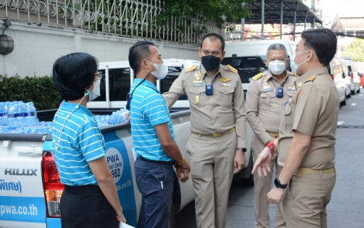 ไฟล์แนบ กปภ.สาขารังสิต(พ) มอบน้ำดื่มบรรจุขวดตราสัญลักษณ์ กปภ. เพื่อสนับสนุนน้ำดื่มร่วมสร้างกำลังใจให้ไทยพ้นวิกฤติ covid-19 ณ สำนักงานเทศบาลนครรังสิต