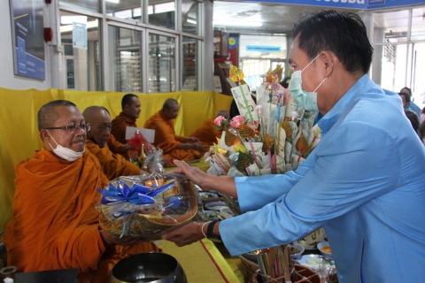 ไฟล์แนบ กปภ.ข.7 ทำพิธีบวงสรวงพระแม่ธรณี ศาลพระภูมิเจ้าที่ และเจริญพระพุทธมนต์ ถวายภัตตาหารเพล  เนื่องในวันคล้ายวันสถาปนา กปภ. ครบรอบ 43 ปี
