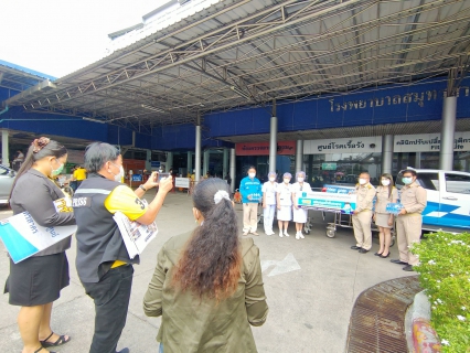 ไฟล์แนบ กปภ.สาขาสมุทรสาคร มอบน้ำดื่มบรรจุขวดให้แก่โรงพยาบาลสมุทรสาคร เพื่อรองรับการให้บริการผู้ป่วยติดเชื้อ Covid-19