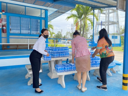 ไฟล์แนบ การประปาส่วนภูมิภาคสาขาไชยา มอบน้ำดื่มบรรจุขวดตราสัญลักษณ์ กปภ. จำนวน 420 ขวด ให้แก่ องค์การบริหารส่วนจังหวัดสุราษฎร์ธานี