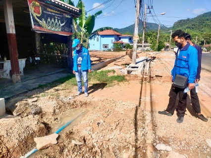 ไฟล์แนบ การประปาส่วนภูมิภาคสาขากระบี่ ดำเนินงานตามแผนบริหารจัดการน้ำสูญเสียเชิงรุก เดินหน้าลงพื้นที่ ตำบลหนองทะเล อำเภอเมืองกระบี่ จังหวัดกระบี่ เดินเท้าหาท่อแตกรั่ว พร้อมซ่อมปิดจุด เพื่อลดการเกิดน้ำสูญเสีย แก้ปัญหาน้ำไหลอ่อน 