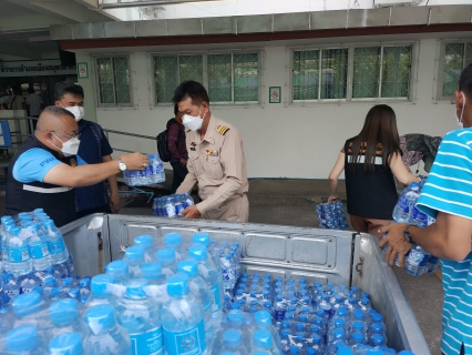 ไฟล์แนบ กปภ.สาขาสมุทรสาคร พร้อมบูรณาการให้บริการประชาชน มอบน้ำบรรจุขวดสนับสนุนกิจกรรมของที่ว่าการอำเภอเมืองสมุทรสาคร