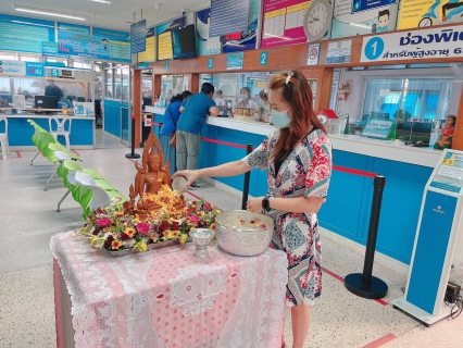 ไฟล์แนบ กปภ.สาขาภูเก็ต  ร่วมสืบสานประเพณีไทยในช่วงเทศกาลสงกรานต์ โดยจัดกิจกรรม สรงน้ำพระพุทธรูป 