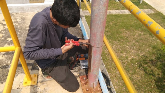 ไฟล์แนบ กปภ.สาขาท่ามะกา ตรวจสอบเครื่องจักรกลและอุปกรณ์ในระบบผลิต พร้อมปรับปรุงระบบไฟฟ้าแสงสว่าง สถานีผลิตน้ำท่าม่วง วันที่ 12 เมษายน 2565