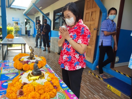 ไฟล์แนบ กปภ.สาขาท่ามะกา จัดกิจกรรมสรงน้ำพระแม่ธรณีวิสุทธิสรรพสักขีบารมีธำรงชลและรดน้ำขอพรผู้ใหญ่ เนื่องในเทศกาลวันสงกรานต์ (วันขึ้นปีใหม่ไทย) ประจำปี ๒๕๖๕  วันอังคารที่12 เมษายน 2565