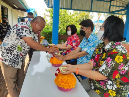 ไฟล์แนบ กปภ.สาขาท่ามะกา จัดกิจกรรมสรงน้ำพระแม่ธรณีวิสุทธิสรรพสักขีบารมีธำรงชลและรดน้ำขอพรผู้ใหญ่ เนื่องในเทศกาลวันสงกรานต์ (วันขึ้นปีใหม่ไทย) ประจำปี ๒๕๖๕  วันอังคารที่12 เมษายน 2565