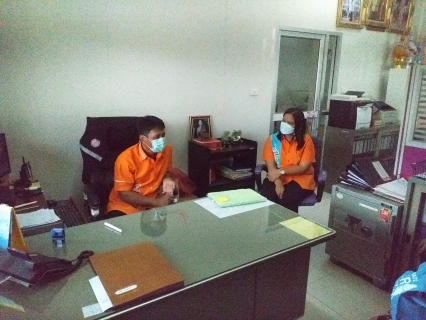 ไฟล์แนบ วันพฤหัสบดีที่ 21 เมษายน 2564 นายสุรพงศ์ สมหวัง ผู้จัดการ กปภ.สาขากาญจนดิษฐ์ พร้อมหัวหน้างานอำนวยการ หัวหน้างานผลิต หัวหน้างานจัดเก็บรายได้และพนักงานในสังกัด เข้าพบปะพูดคุยกับผู้ใช้น้ำรายใหญ่ ในเขตพื้นที่ให้บริการน้ำประปา ของ กปภ.สาขากาญจนดิษฐ์ ในเขตพื้นที่อำเภอดอนสัก จังหวัดสุราษฎร์ธานี ในส่วนของกิจกรรมนี้ได้ลงพื้น พบปะพูดคุยกับนายจักรพงศ์ ขวยไพบูลย์ ผู้จัดการการไฟฟ้าส่วนภูมิภาคสาขาย่อยอำเภอดอนสัก  โดยได้พูดคุยปัญหาและอุปสรรคในการดำเนินงาน ปัญหาข้อเสนอแนะ และแนะนำการ บริการข้อมูลค่าน้ำประปา ผ่านแอปพลิเคชัน Line มือถือ