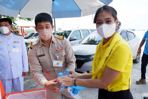 ไฟล์แนบ กปภ.ข.7 และ กปภ.สาขาหนองบัวลำภู สนับสนุนน้ำดื่มตราสัญลักษณ์ กปภ. แก่ประชาชนที่ร่วมเฝ้าฯ รับเสด็จ พระบาทสมเด็จพระเจ้าอยู่หัว และสมเด็จพระนางเจ้า ฯ พระบรมราชินี