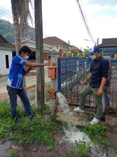 ไฟล์แนบ กปภ.สาขาพังงา ลงพื้นที่ระบายตะกอนในเส้นท่อ 