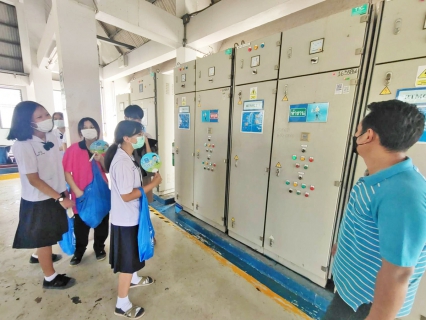 ไฟล์แนบ กปภ.สาขาอุบลราชธานี ต้อนรับคณะครูนักเรียนโรงเรียนเบ็ญจะมะมหาราช ดูงานระบบผลิตน้ำประปา