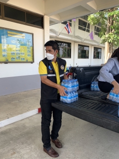 ไฟล์แนบ กปภ.สาขาพนมทวน ร่วมปันน้ำใจ สนับสนุนน้ำดื่มบรรจุขวดให้กับ ที่ว่าการอำเภอพนมทวน
