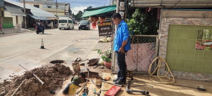 ไฟล์แนบ ทีเด็ด!! Mr.ประปากำแพงเพชร ทุ่มเทไม่มีที่สิ้นสุด จับมือผู้รับจ้าง ลุยซ่อมท่อเอง พร้อมคืนหน้างานเรียบร้อย ลูกค้าเฮ!!สุดยอดบริการที่หนึ่ง